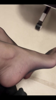 Nylon Feet