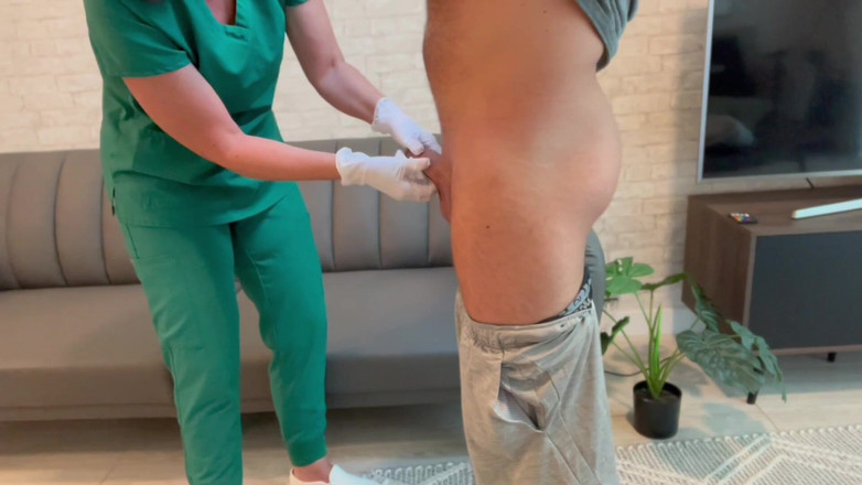 Sexy nurse Jenn: Pro mé dovednosti není zápas