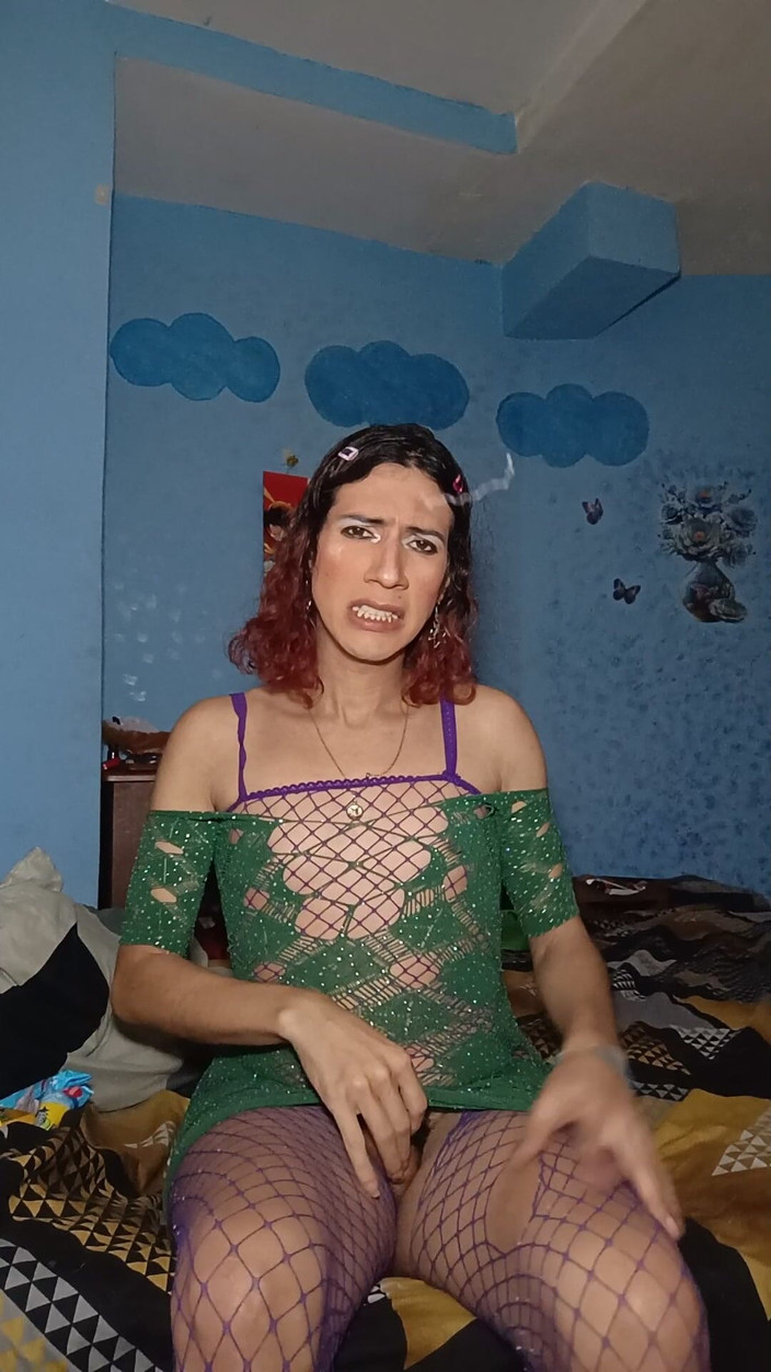 Femboy from Colombia: Estos Movimientos Para Todos