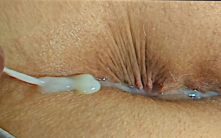 Big juicy ass booty clapper & jamdown: Чорний член дрочить величезну сперму вниз по моїй жирній дупі, велика дупа товстушки бабусі крупним планом трахається