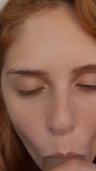 Blowjob foreskin dan bermain dengan lubang kencing 4k60fps