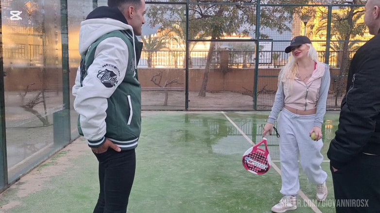 GiovanniXL: Já a můj přítel tvrdě šukám blonďatou sousedku kočičku sportovní, velmi...