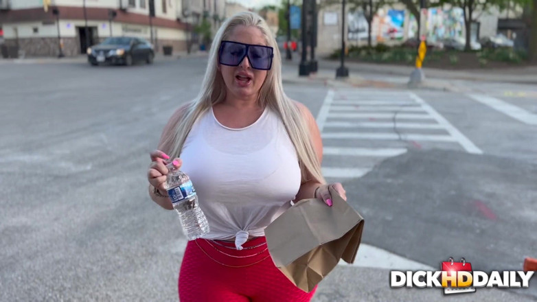 DICKHDDAILY: Off Site Lunch: Mz Dani
