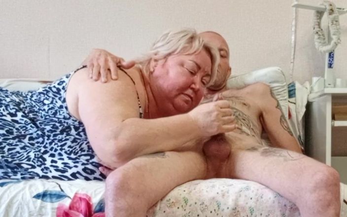 Zona901: Girlfriend Sucks Cock and Gets Hot Cum in Her Throat