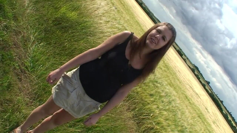 Digi Creationsxxx: British slut gives BBC bj to a stranger outdoors