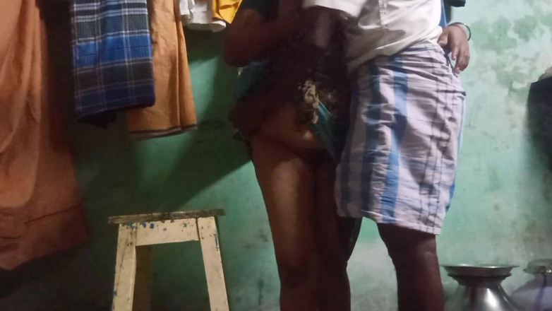 Priyanka314: Tamil desi - Vložil penis do kundičky nevlastního bratra a nevlastní...