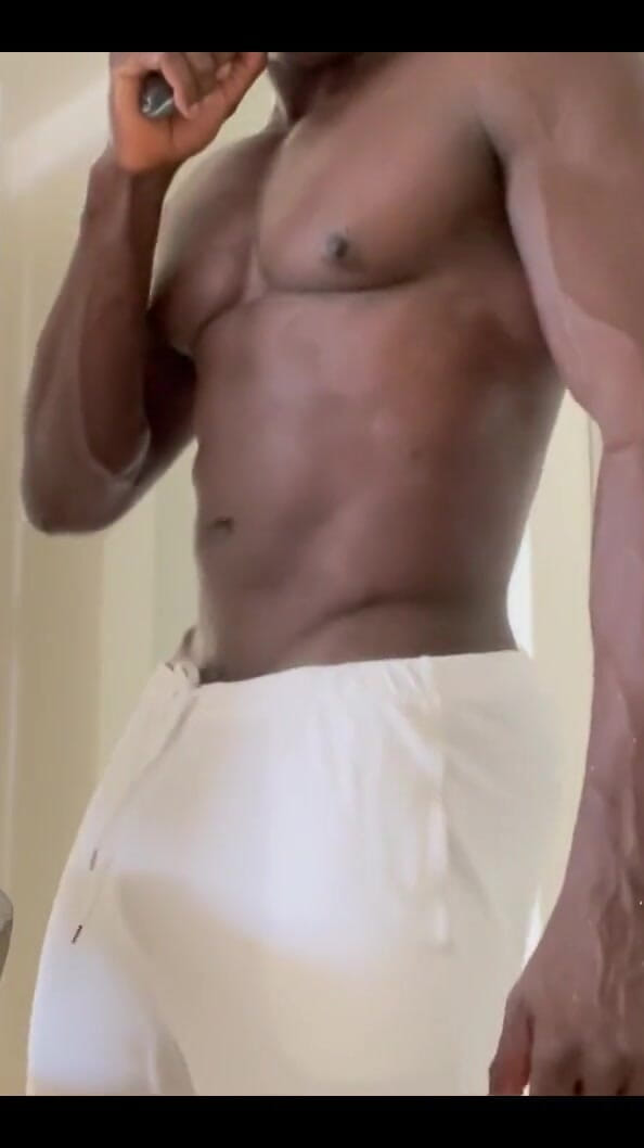 Morning Shave Dancing (Afro Black XXX)