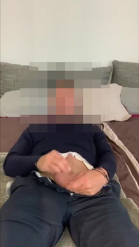 Il Gestore Etero Sposato Si Scopa Con Un Dildo Nella Doccia per Me