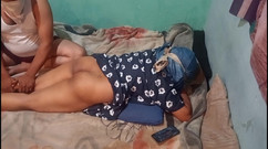 Gulaab: Tante seksi india lagi muasin memeknya pakai saree sampai muncrat...