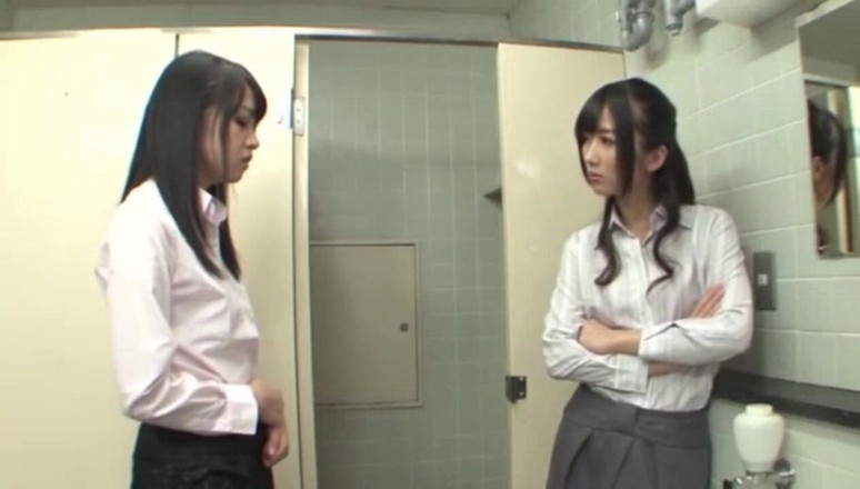 EroJapanese Selects: Aukg-158:ニュースキャスターのキャットファイト 英語字幕:Erojapanese