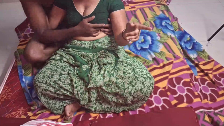 Sexy sindu: ぽっちゃりSindu Bhabhiは自宅で私とセックスしています