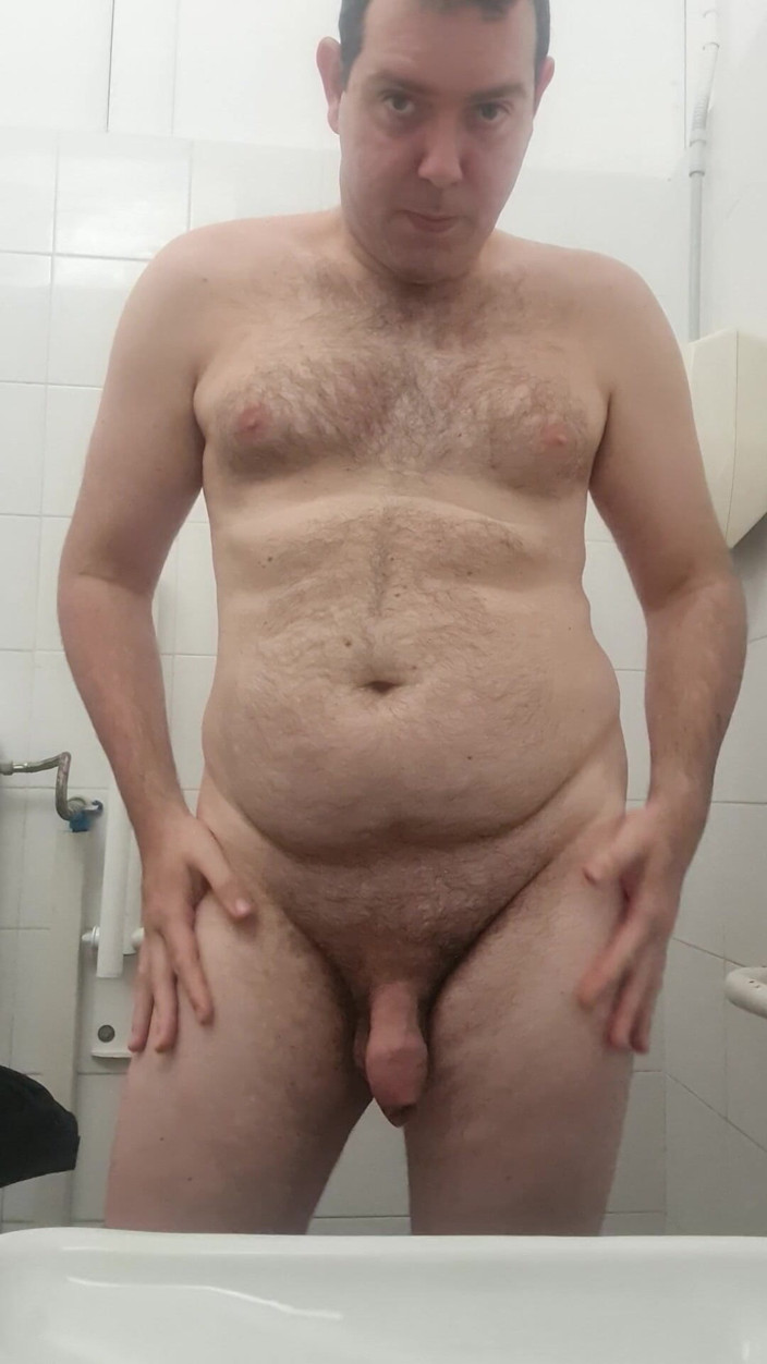 Mirko2589: Ganz nackt mit einer eleganten Jacke