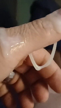정액 먹기와 함께하는 새로운 정액 비디오