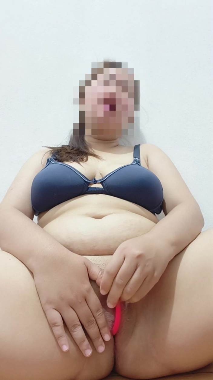 Vaginabig88: Pepek Besar Ini Sudah Lama Tidak K Crot Dan Jadi...