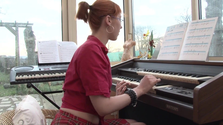 My Favorite Pornstars: Rossa teen colpisce le grandi note dell'insegnante di pianoforte