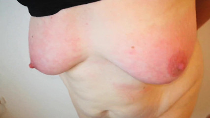 Bouncy Tits Action: Slapping this tits very well