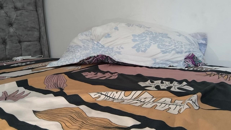 PATY PATY: La figliastra ha un orgasmo cremoso dopo aver mostrato la...