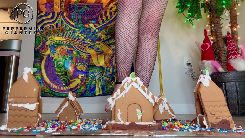 Peppermint Giantess: Giantess Christmas Village Slo-mo Crush Destroying My Gingerbread Houses in...