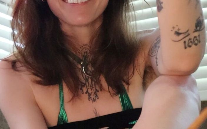 Nina Paradisa: Fußanbetung, mindfuck pOV