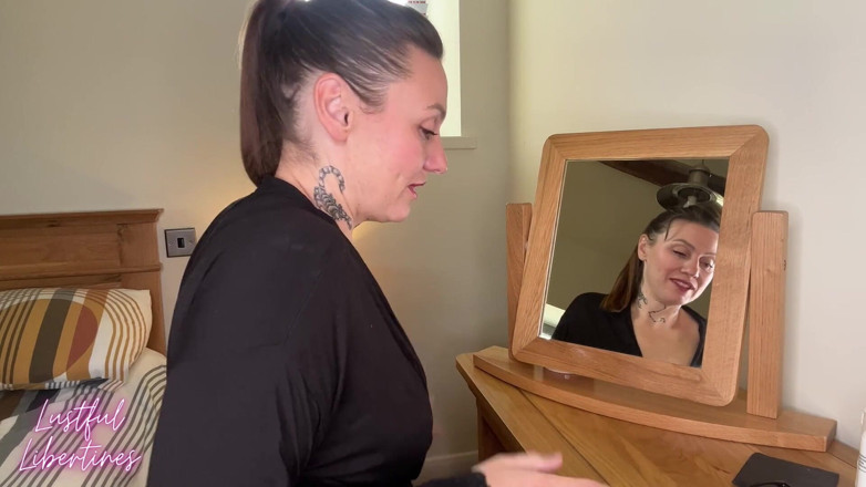 Lustful Libertines: Mama vitregă, am luat din greșeală o viagra, ce să...