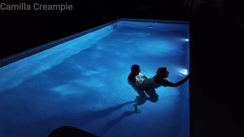 Camilla Creampie: Night Time Fucking and Creampie in the Pool