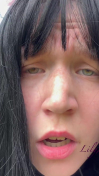 Goth menunggang zakar anda dengan mulut Ahegao