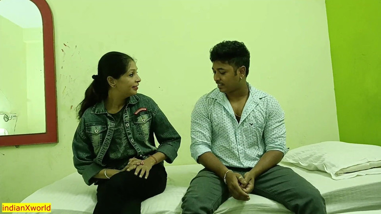 Indian Xshot: Indický manžel podvádí Sex s žhavou kamarádkou manželky !! Sexy XXX