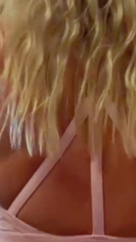 Wifey Gets All Hot and Sexy in the Gym