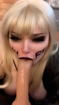 Blonde hure lutscht papis schwanz