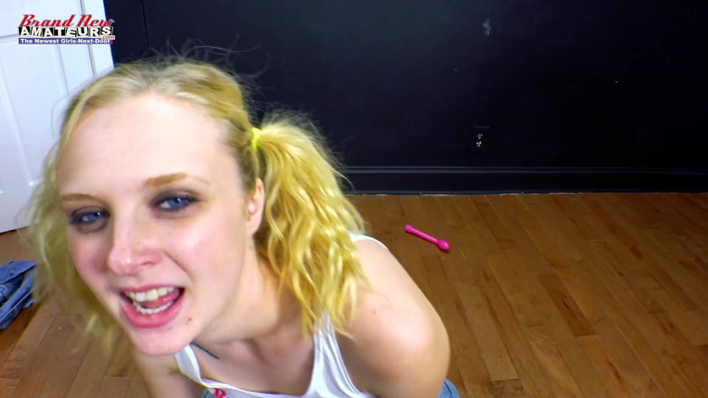 Brand New Amateurs: BrandNewAmateurs - Seksowne jęki milf Bonnie Wolf porno audtion jebanie ssie...