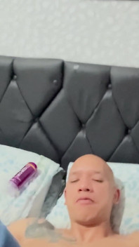 Femme Qui Se Masturbe Son Mari Pour Obtenir Du Sperme Dans Son Cul
