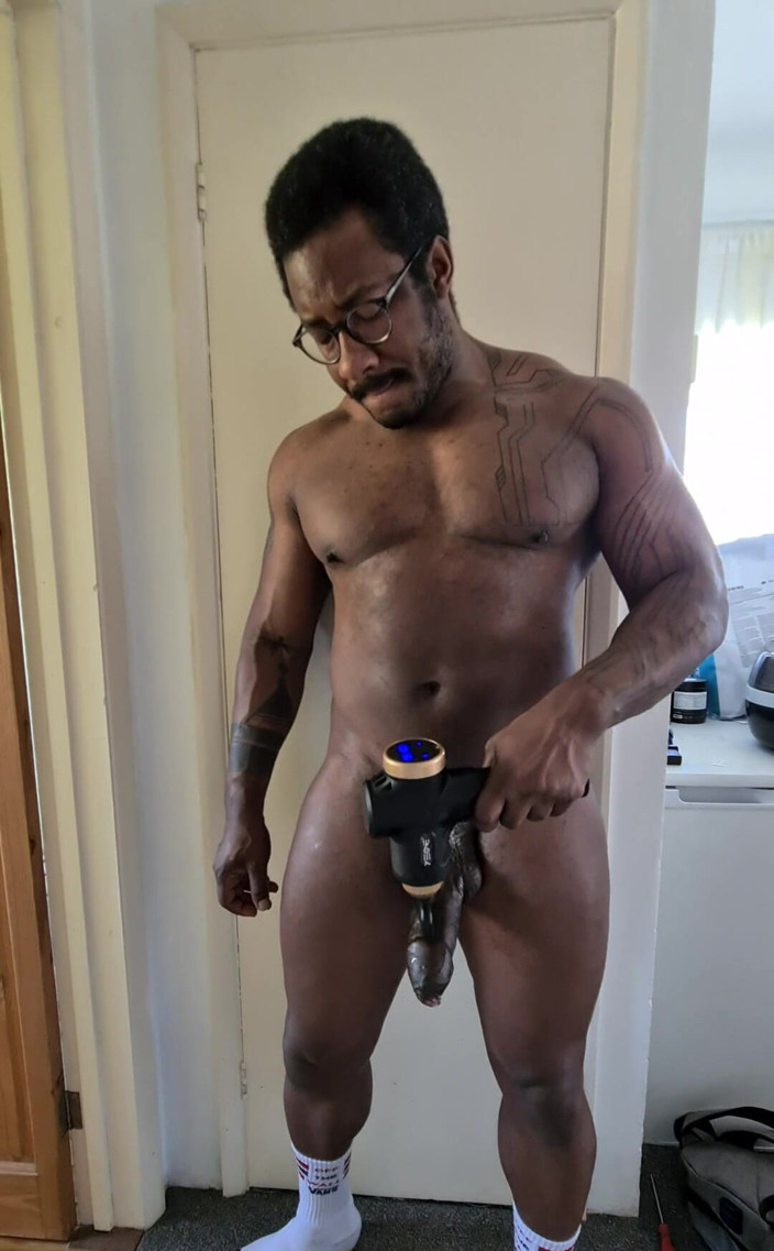 Amadeus: Era para ser um massageador de pernas, mas tem esse...