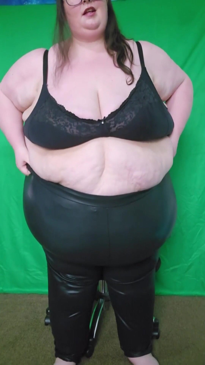 SSBBWLadyBrads: SSBBW Goddess Tight Leather Pants Custom