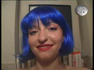 Horny Two really wet MILFs: Troia dalle piccole tette con i capelli colorati riceve più...