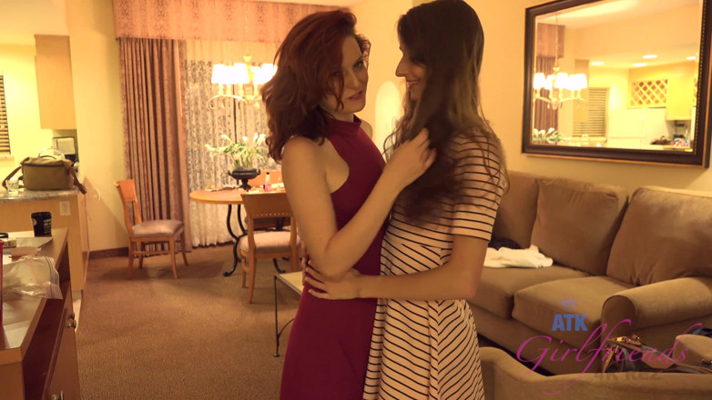 ATK Fans (Lesbians): Virtual vacation in Las Vegas with Emma Evins and Willow...