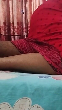 Adik tiri swinger bertetek besar dikongkek pepek basahnya