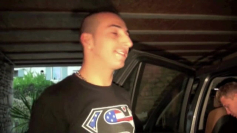Sneaker Sex Kinky: Ivan se fait baiser par une super blonde