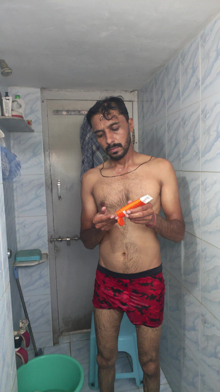 UltraHotBoy69: Обнаженная В Ванне С Лицом
