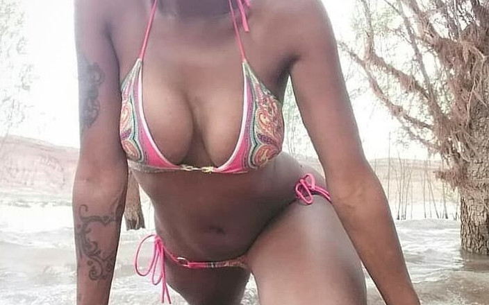 IHeartLeila: 欢迎来到我的世界...