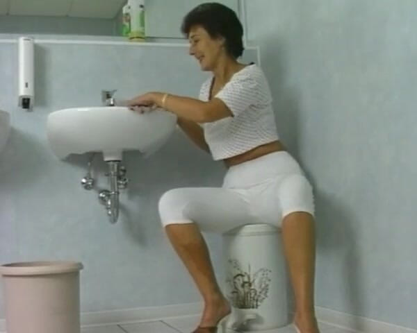 YOUR FIRST PORN: Abuelitas Sexys - Nunca es demasiado tarde Parte 1