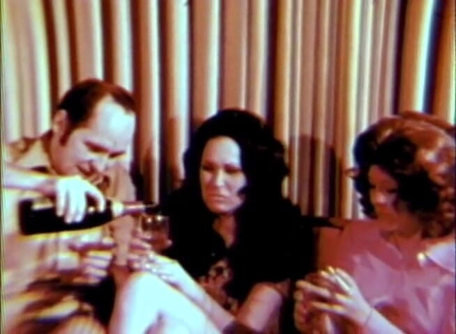 Vintage Usa: सेक्सी विंटेज बालों वाली चूत चुदाई पार्टी
