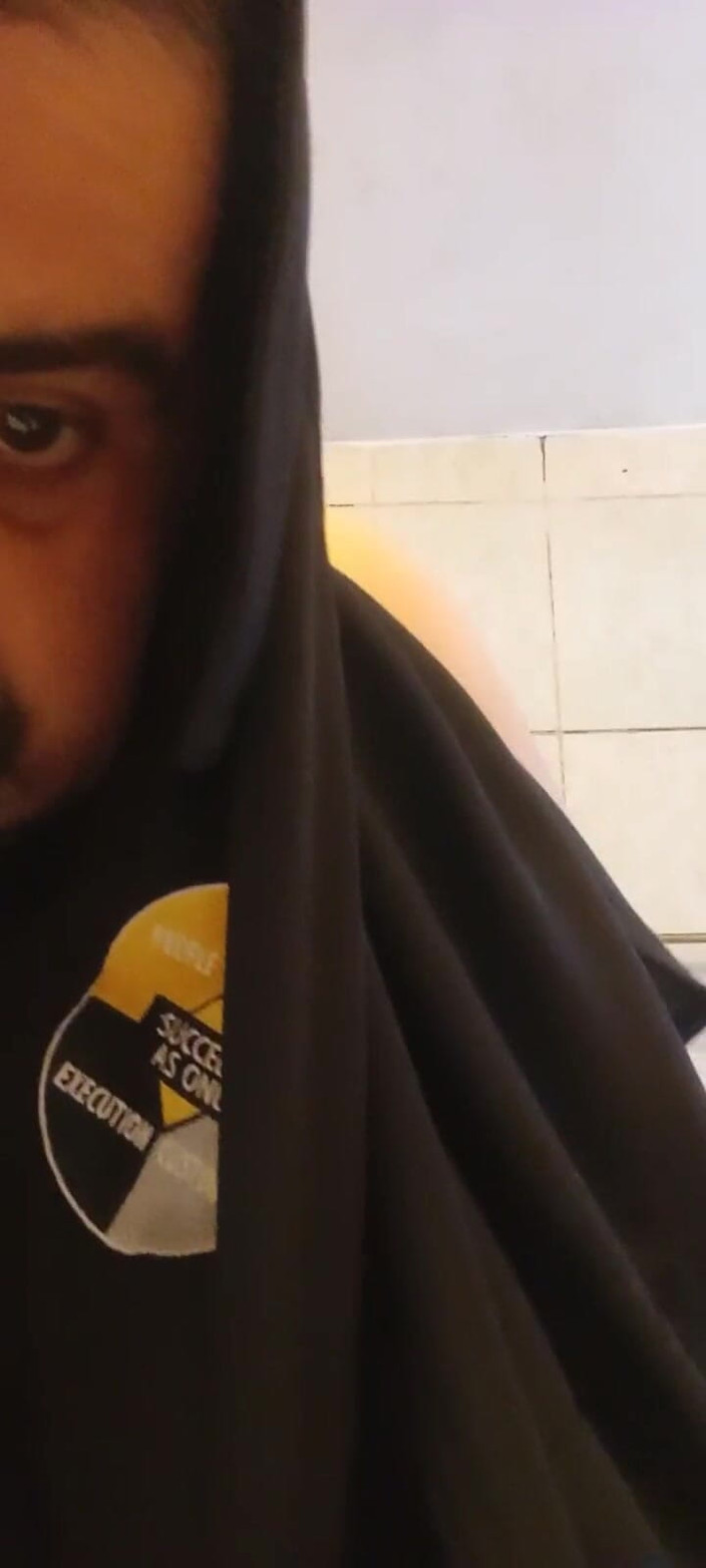Chubbytits16: Potřebuji muže, aby mi vzal panenství