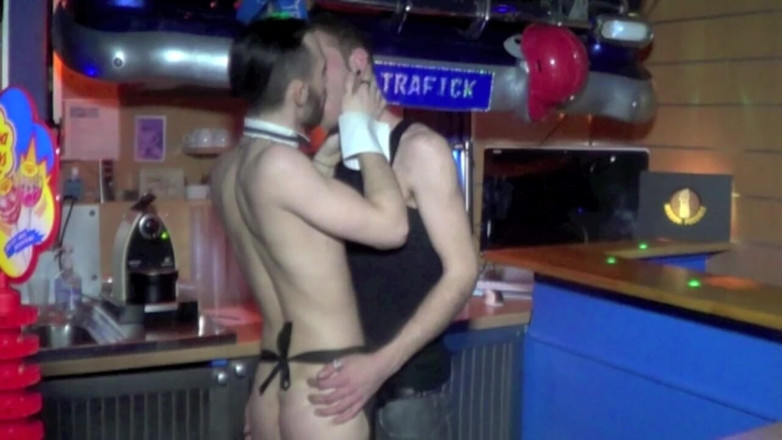Sex with companion boy: Трахнул в туалете Seyx Young