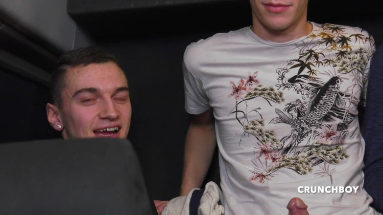 Crunch Boy: amazing orgy in an outdoor bus in Paris2