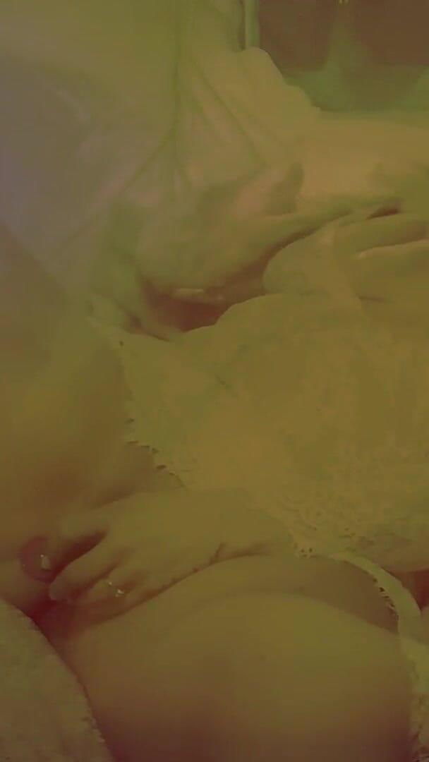 Kylie Britain Adventures: แม่ชีที่เหนือกว่า Erotic Dreams