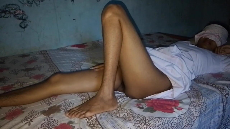 RoomVibe: Tergesa-gesa pulang dari kolej dan membuatkannya menahannya tergesa-gesa sehingga saya...