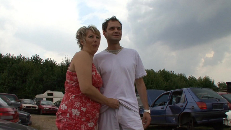 King Of Amateur: Doggystyle MILF by the Mechanic on Duty