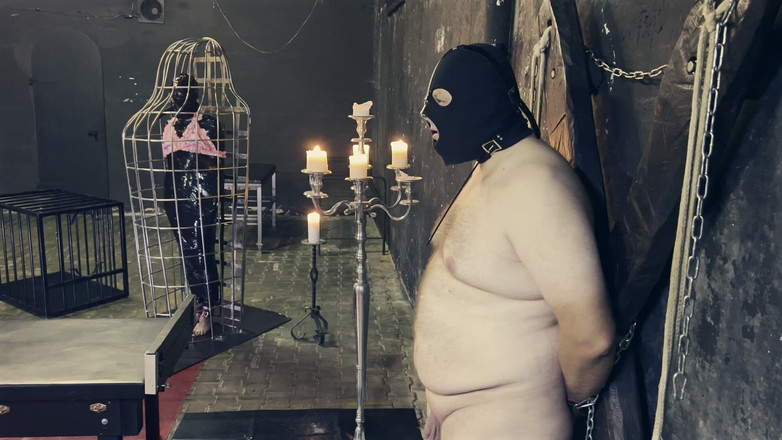 Mistress April: Dominatrix meesteres April - drie slaaf met één zweep deel vijf