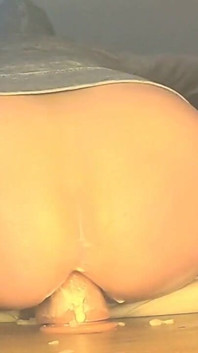 Femboy cunt kentut pada tunggangan dildo pagi yang keras!