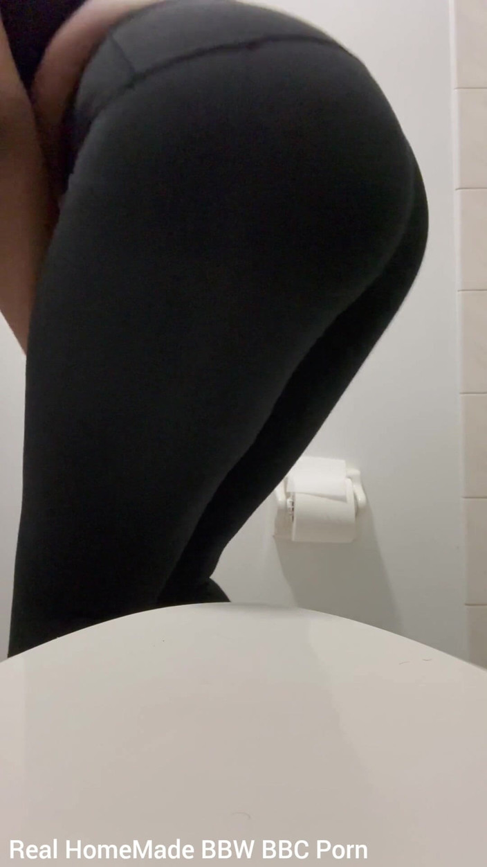 Super sexy ebony cuties: Melakukan Seperti yang saya disuruh memegang wee saya sepanjang hari...